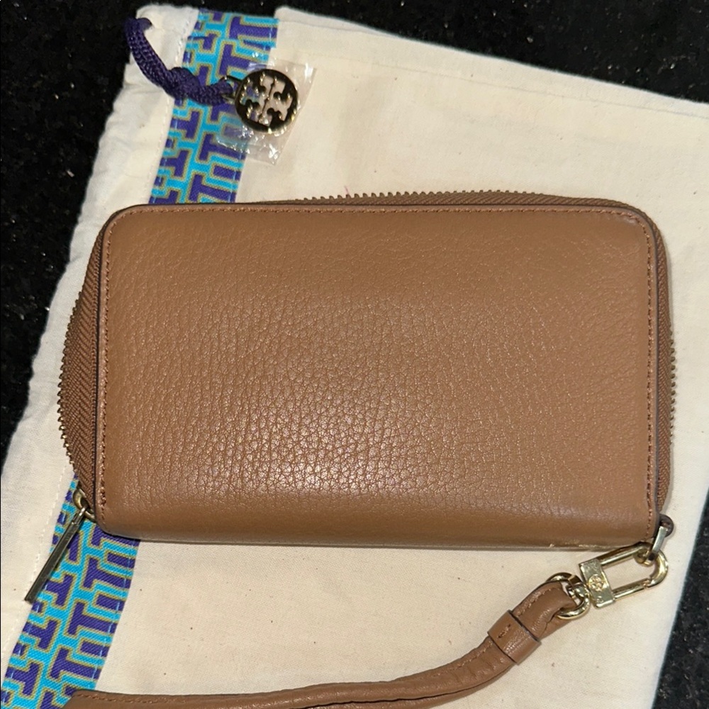 Tory Burch Brown Leather Wristlet Wallet - Picture 6 of 6